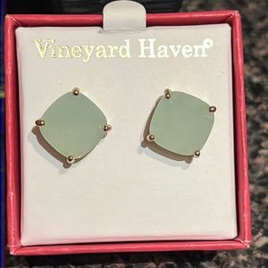 NWT Vineyard Haven mint green earrings